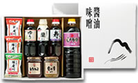 フリーズドライ（磯の味・豚汁 各5コ）紫（1L）・蘭・ゆり・寿（各300ml）とりみそ（瓶）・金山寺みそ（瓶）